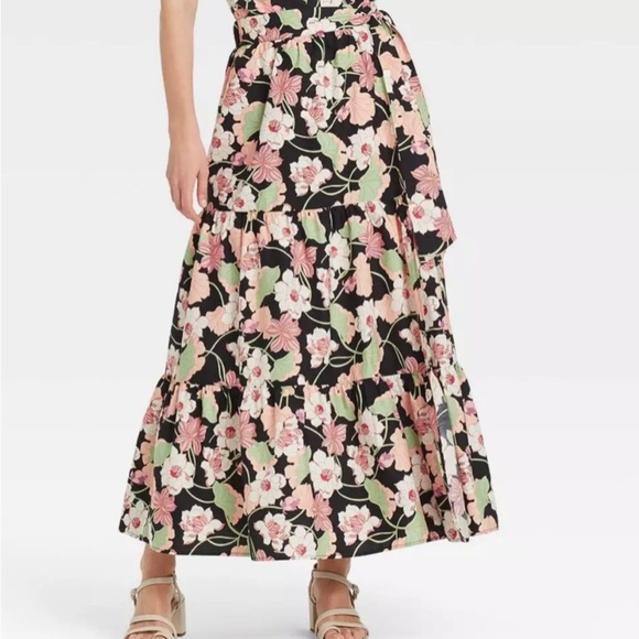 Who What Wear Dresses & Skirts - Who What Wear Women’s M Ruffled Tiered Wrap High-Rise Maxi Skirt in Deco Floral